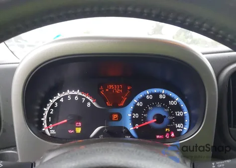 2010 Nissan Cube 1.8S z USA, uszkodzony, nr VIN JN8AZ2KR1AT171586